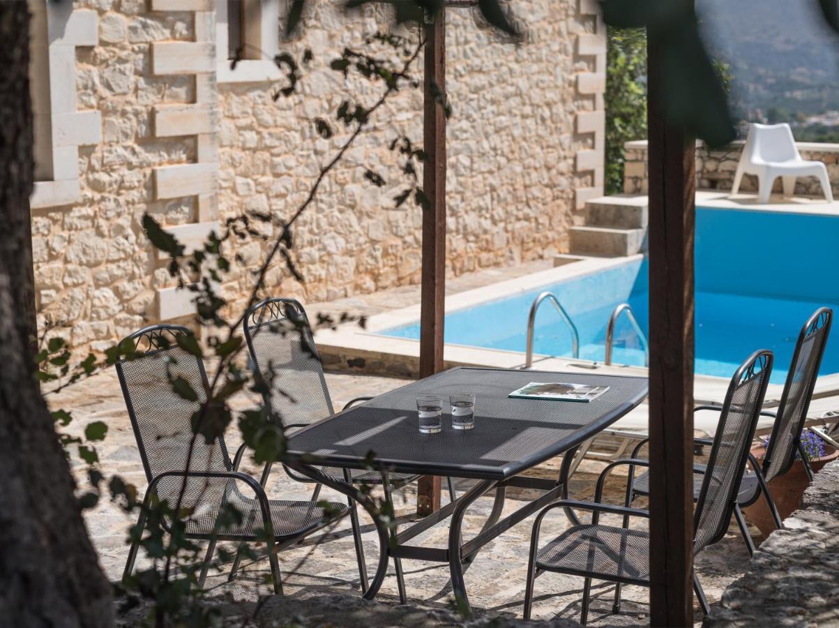 Koules Estate, With Private Pools & Bbq - Embracing Nature, By Thinkvilla Argouli Bagian luar foto