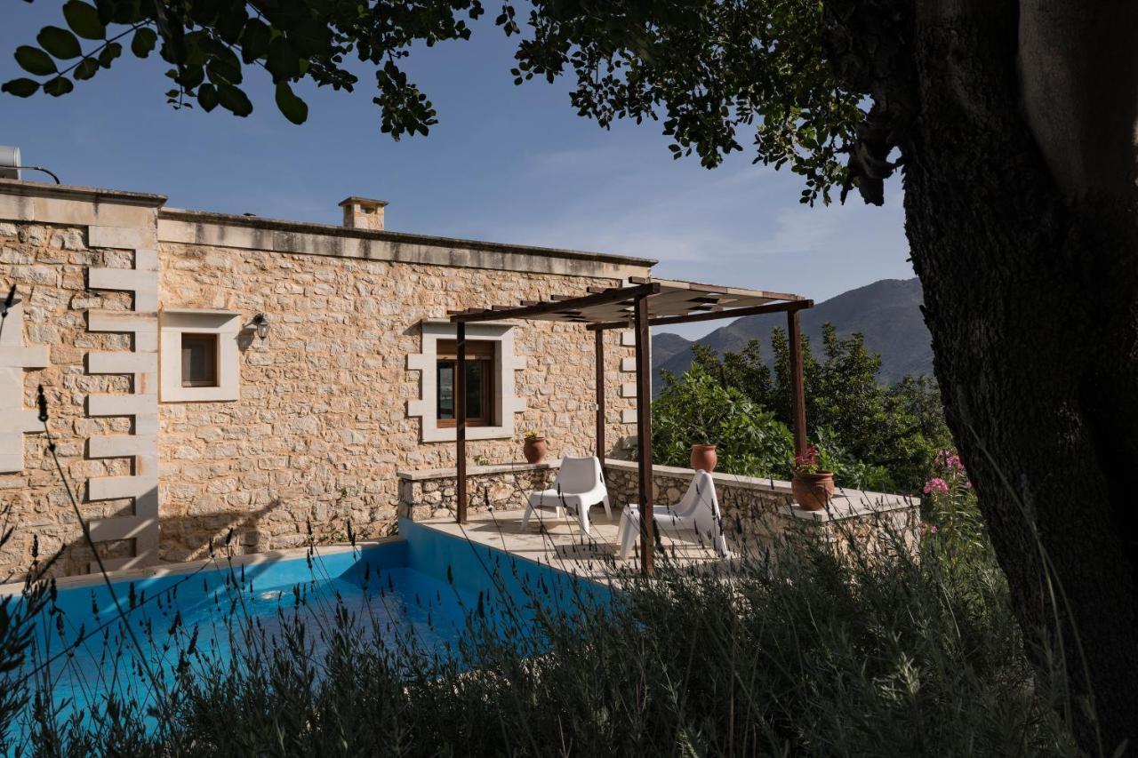 Koules Estate, With Private Pools & Bbq - Embracing Nature, By Thinkvilla Argouli Bagian luar foto