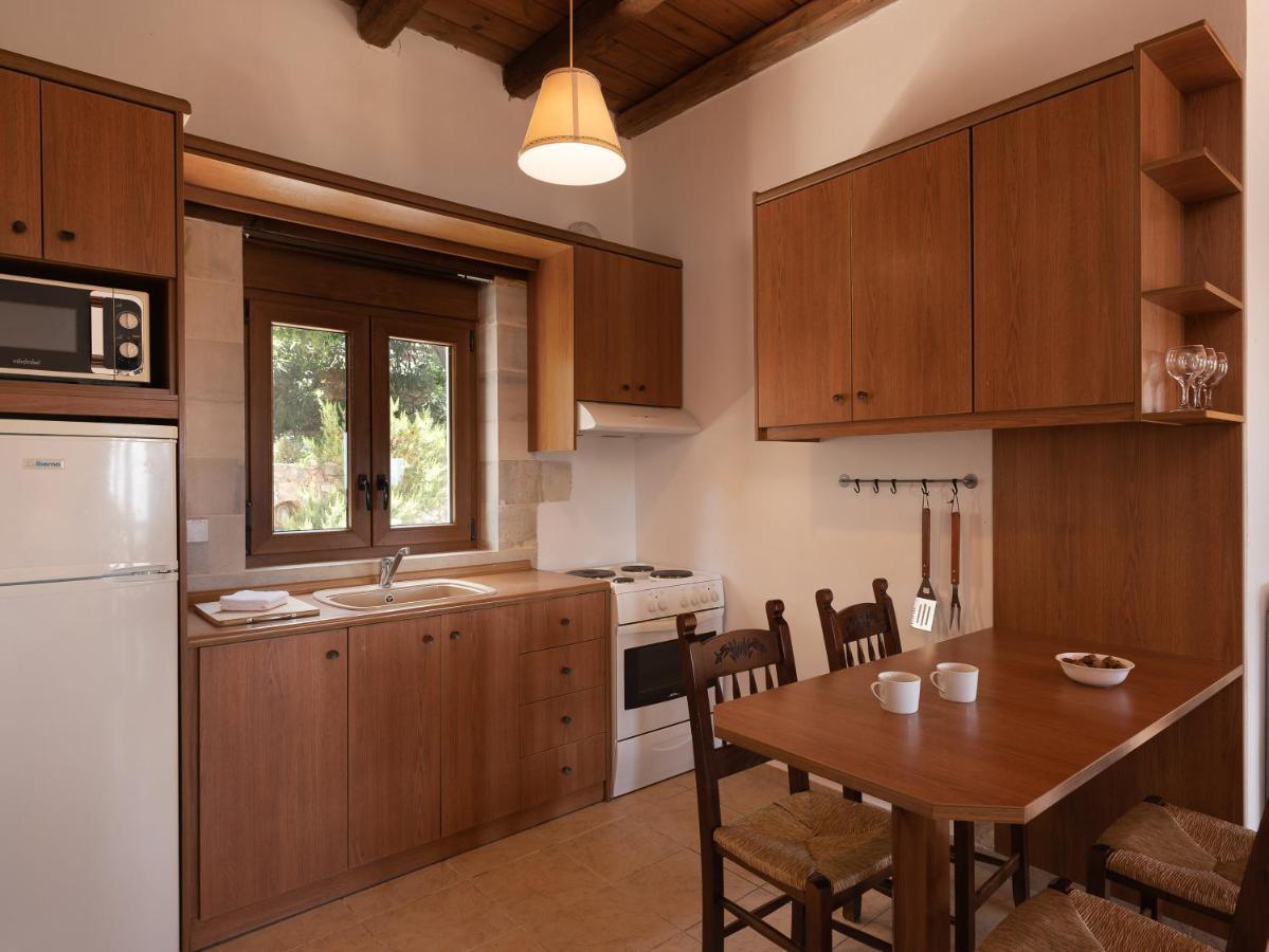 Koules Estate, With Private Pools & Bbq - Embracing Nature, By Thinkvilla Argouli Bagian luar foto