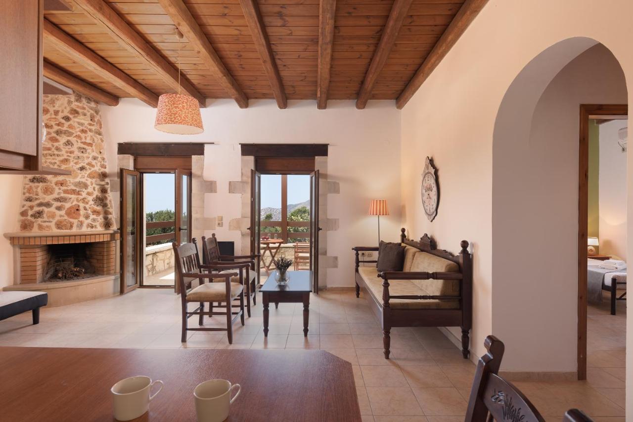 Koules Estate, With Private Pools & Bbq - Embracing Nature, By Thinkvilla Argouli Bagian luar foto