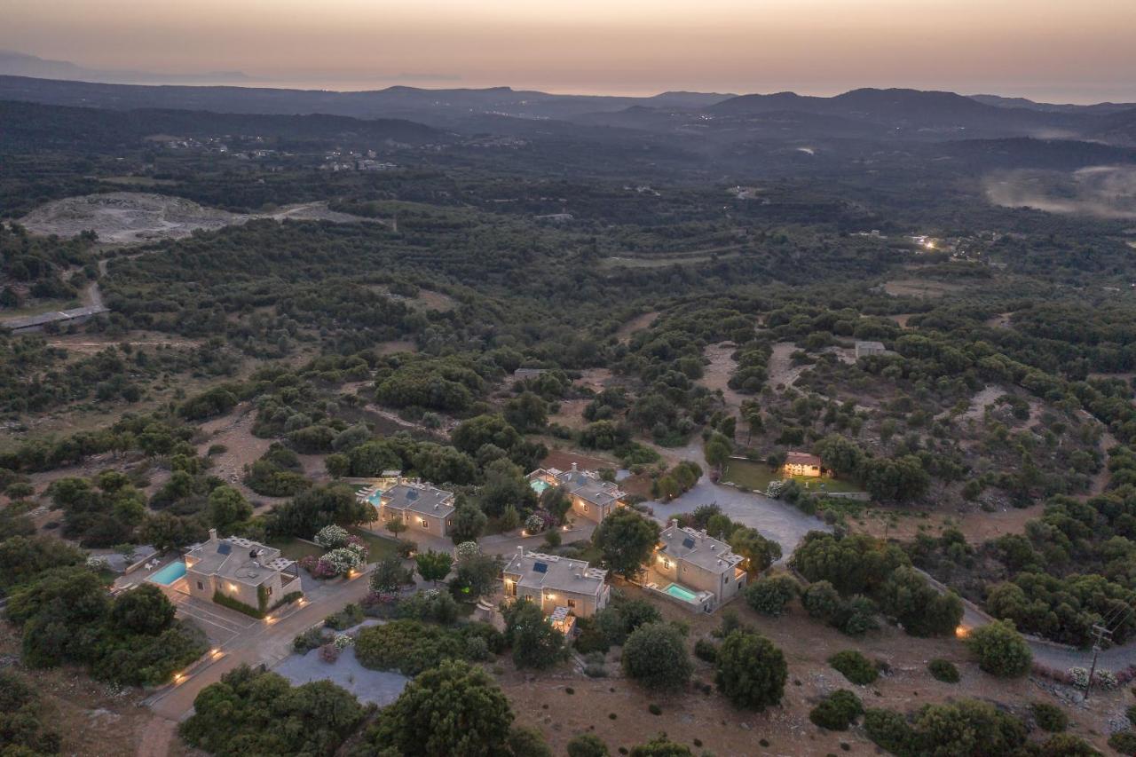 Koules Estate, With Private Pools & Bbq - Embracing Nature, By Thinkvilla Argouli Bagian luar foto