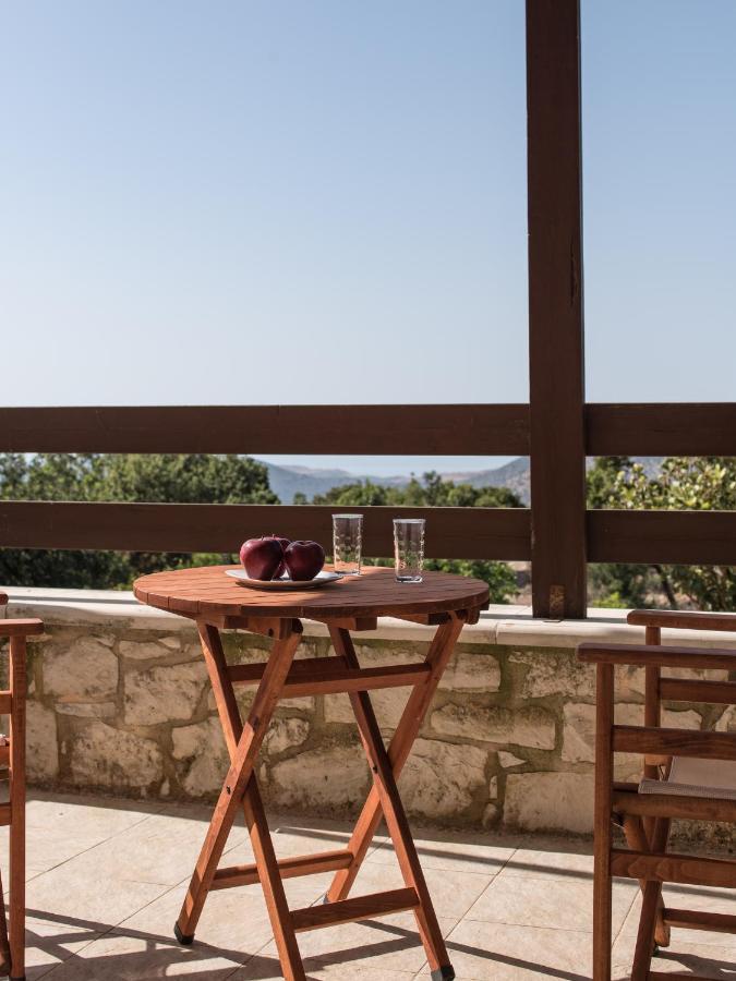 Koules Estate, With Private Pools & Bbq - Embracing Nature, By Thinkvilla Argouli Bagian luar foto