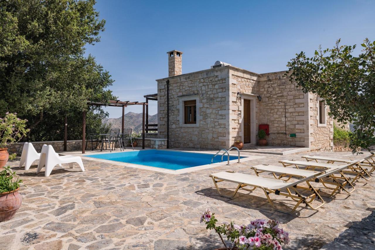 Koules Estate, With Private Pools & Bbq - Embracing Nature, By Thinkvilla Argouli Bagian luar foto