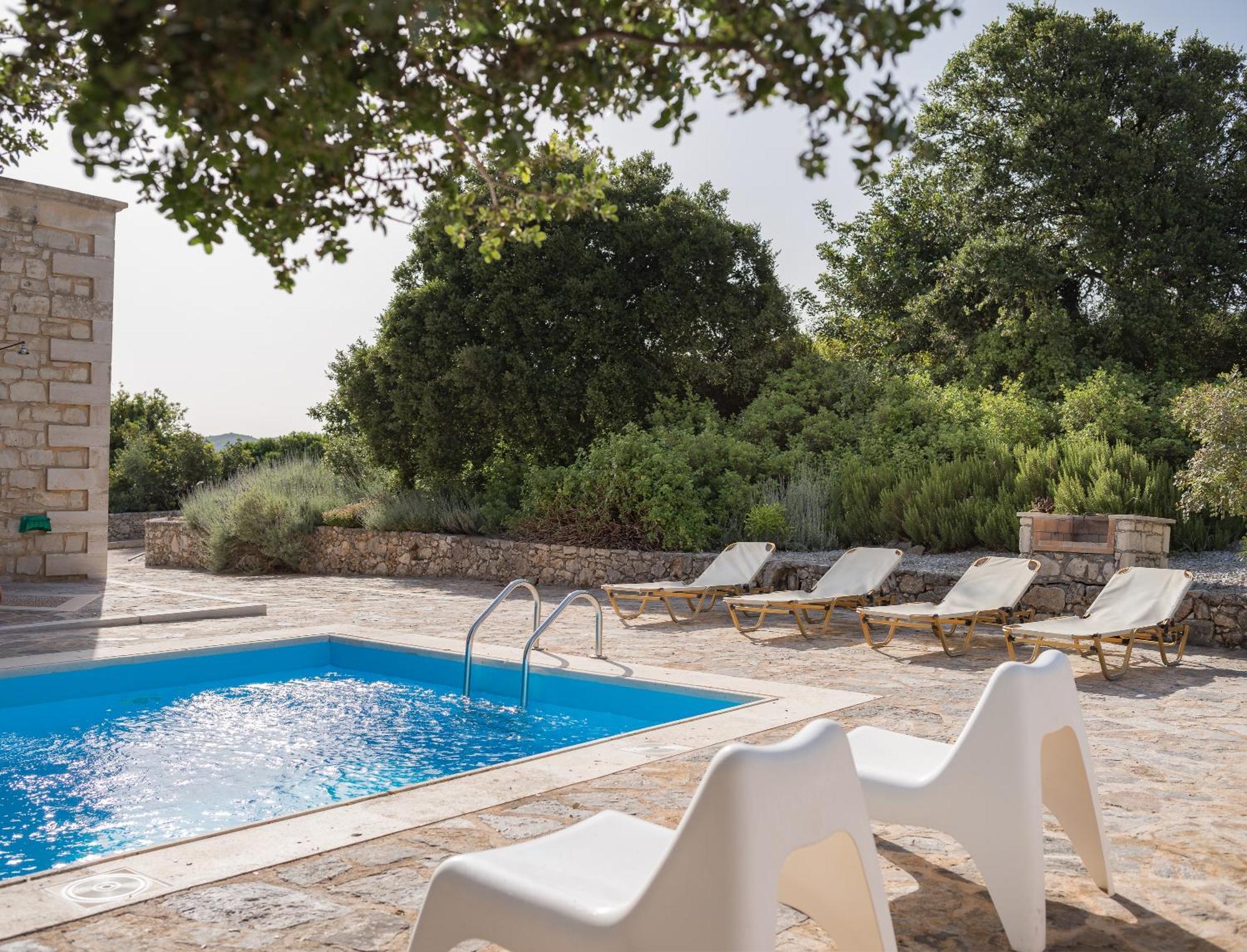 Koules Estate, With Private Pools & Bbq - Embracing Nature, By Thinkvilla Argouli Ruang foto