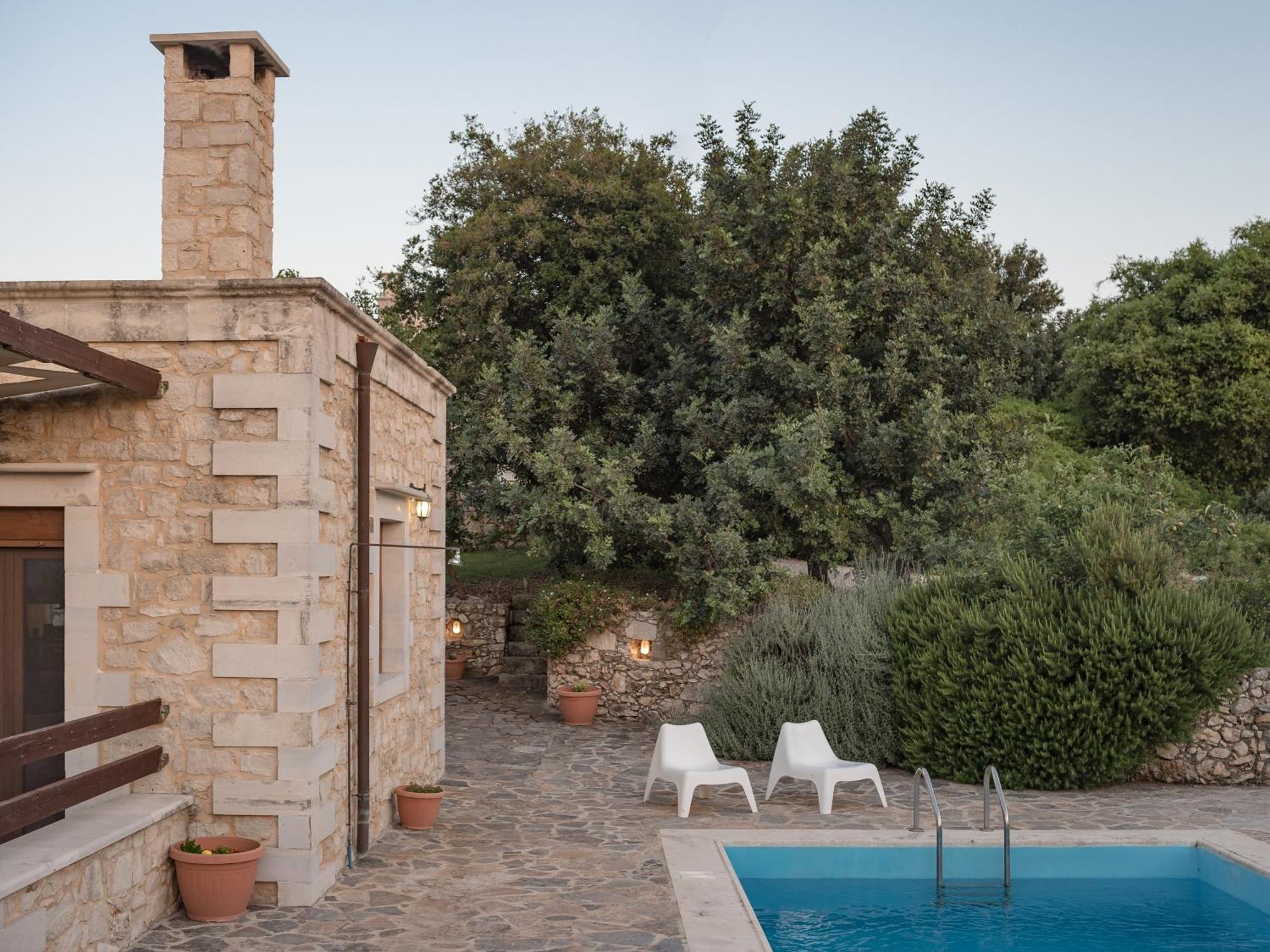 Koules Estate, With Private Pools & Bbq - Embracing Nature, By Thinkvilla Argouli Ruang foto