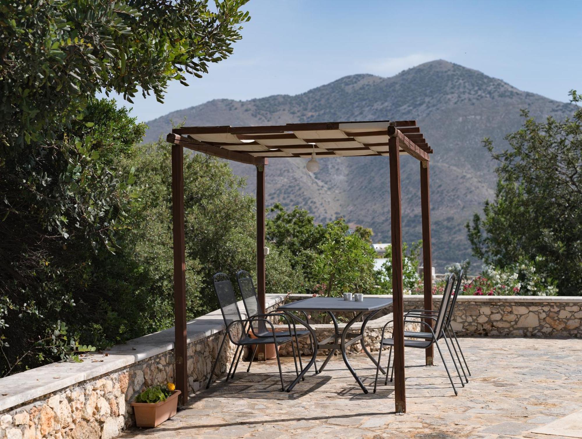Koules Estate, With Private Pools & Bbq - Embracing Nature, By Thinkvilla Argouli Ruang foto